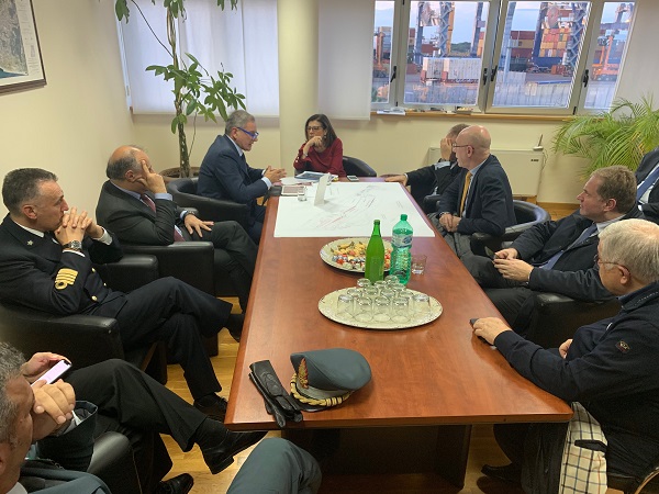 incontro ministro de micheli gioia tauro