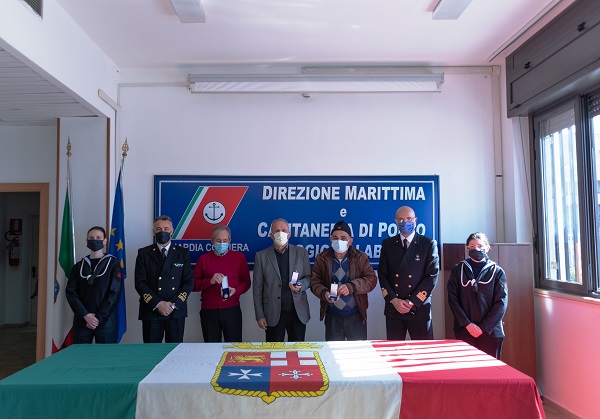 consegna medaglie capitaneria di porto reggio