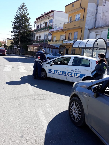 polizia locale isola capo rizzuto