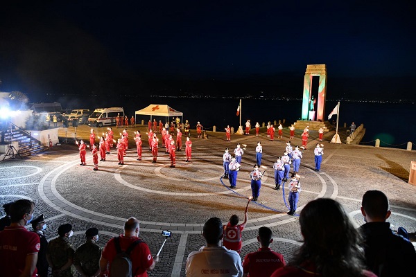 Fiaccolata croce rossa - reggio