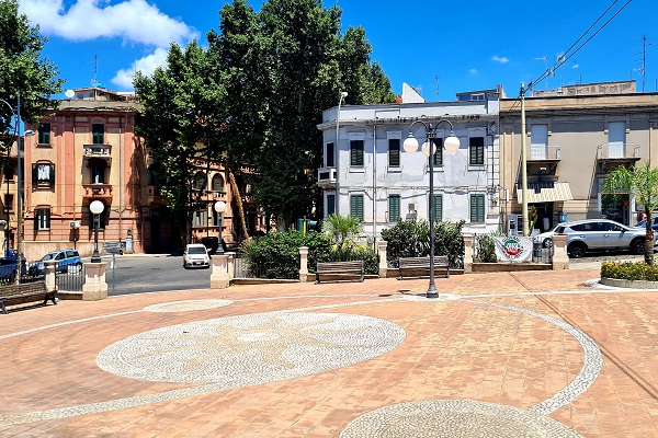 piazza della consegna - reggio