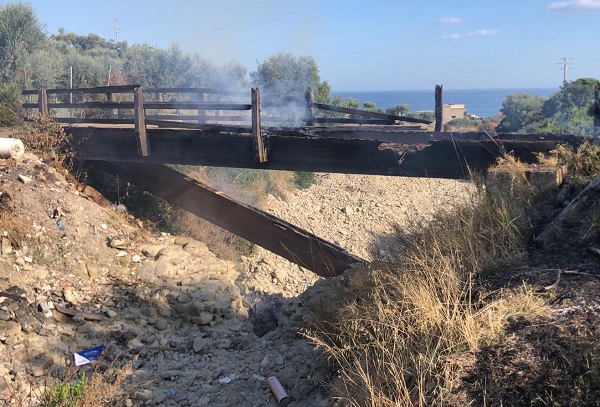 incendio ponte cariati