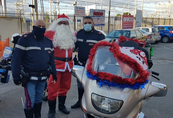 2° babbo natale in moto - polizia di stato reggio