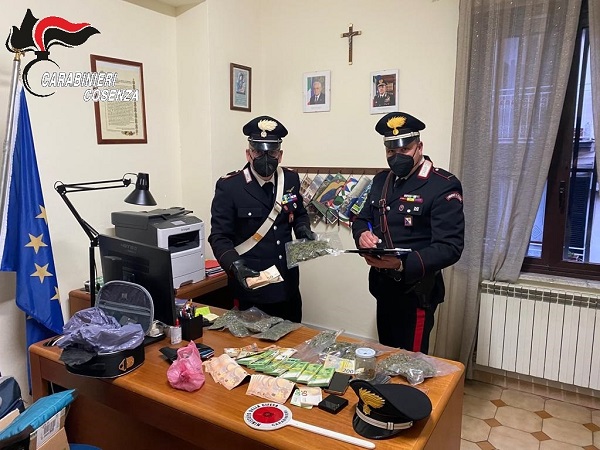 sequestro carabinieri rota greca