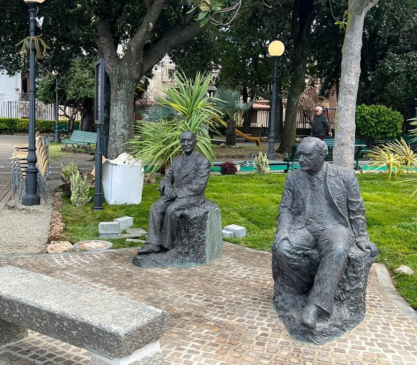 Monumento Cilea e Repaci - palmi