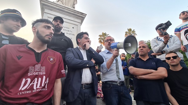 Manifestazione reggina - brunetti - versace