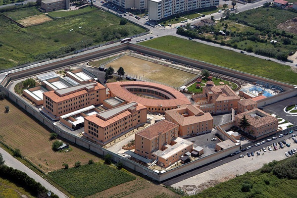 Carcere cosmai Cosenza