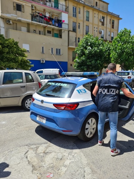 sequestro polizia di stato - crotone