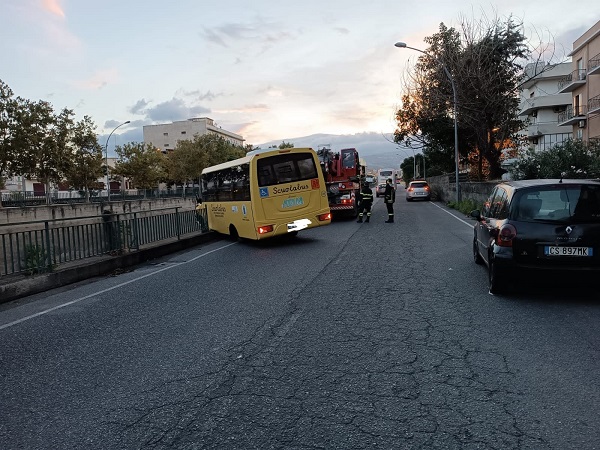 incidente scuolabus reggio