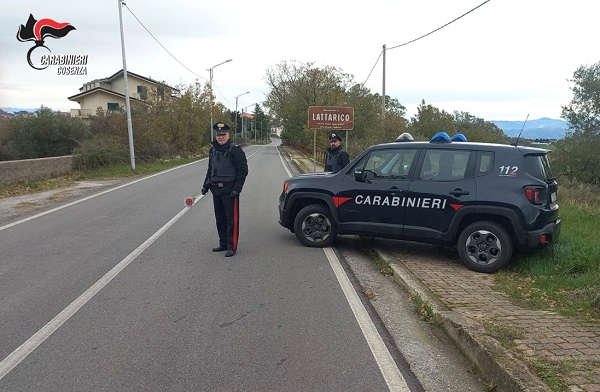 carabinieri lattarico