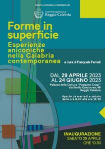 mostra forme in superficie