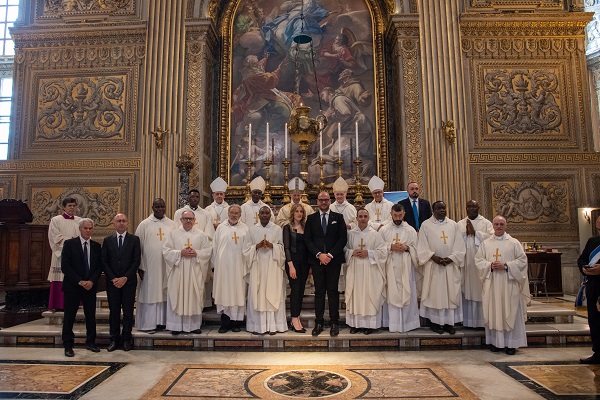 Istituto Nazionale Azzurro - Basilica di San Pietro Apostolo a Roma