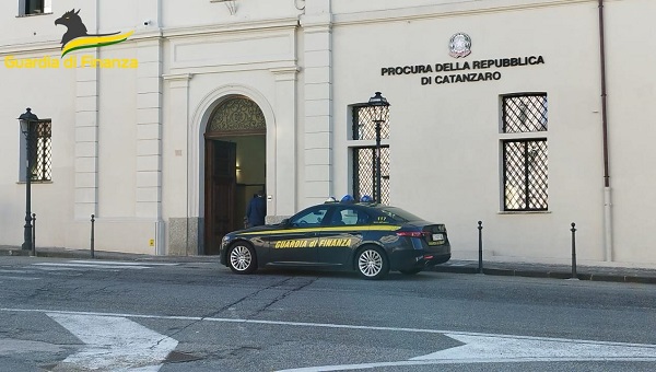 guardia di finanza catanzaro