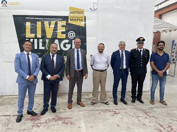 Ministro Valditara visita Villaggio Attendiamoci onlus