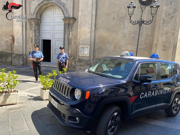 carabinieri lattarico