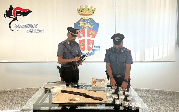 sequestro carabinieri luzzi