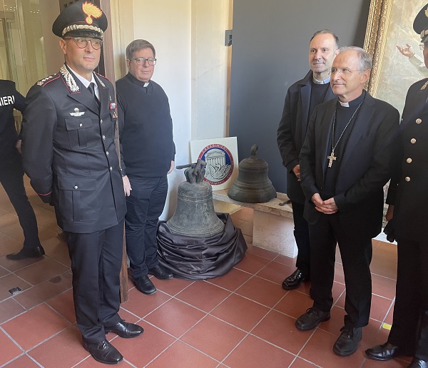 consegna campane carabinieri reggio - arcidiocesi
