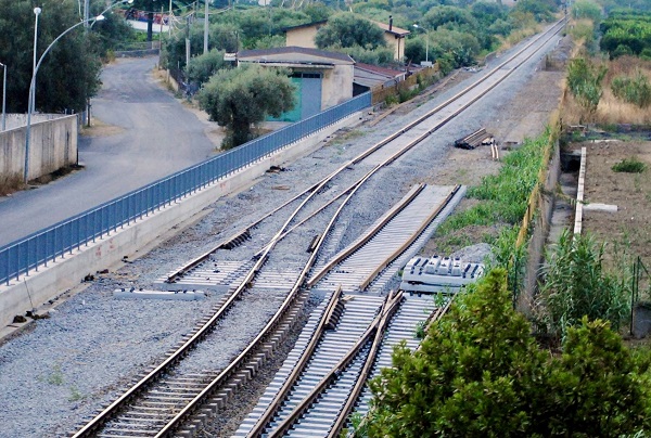 tratta ferroviaria sibari crotone